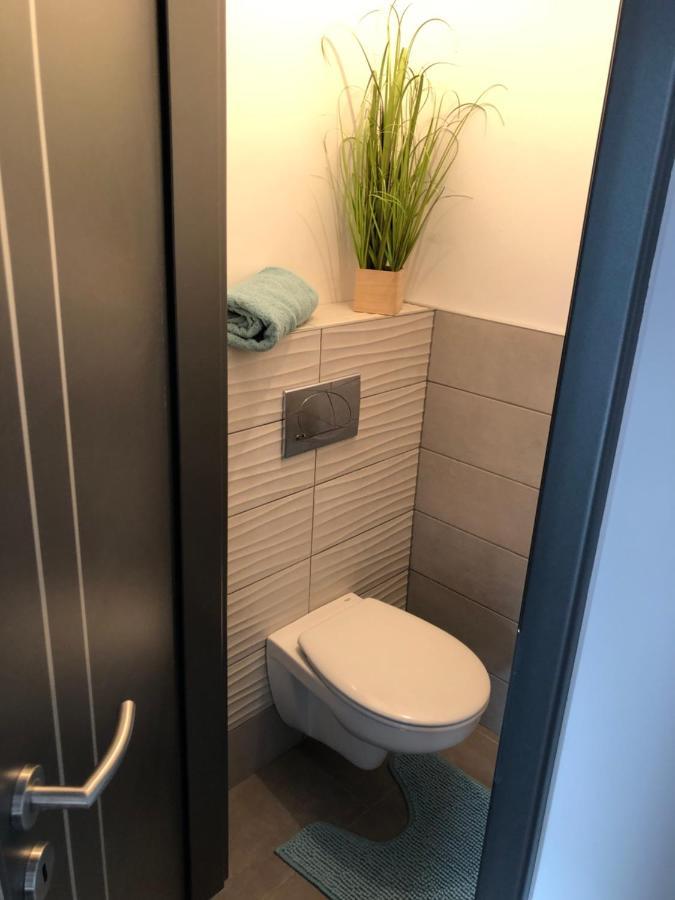 Szeged Gyoengye Delux Appartement Buitenkant foto