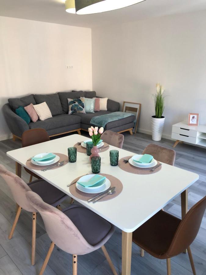Szeged Gyoengye Delux Appartement Buitenkant foto